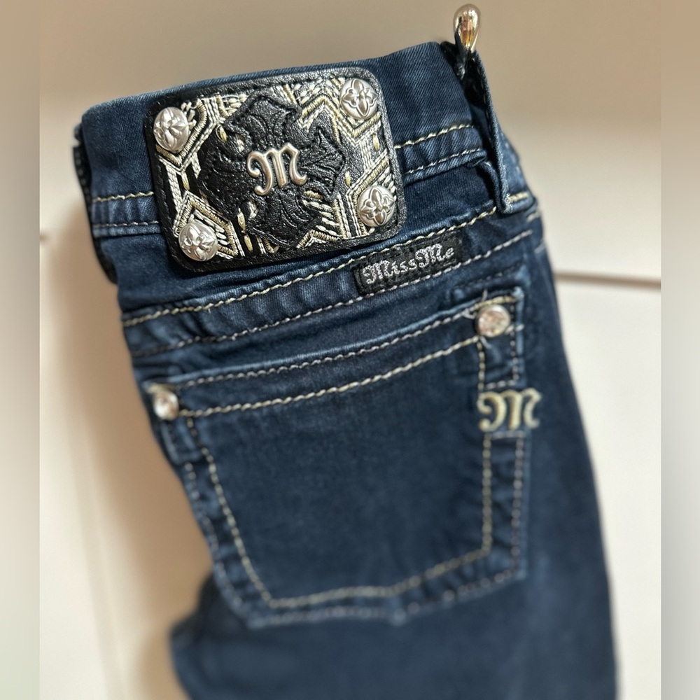 Miss Me capris, size 28